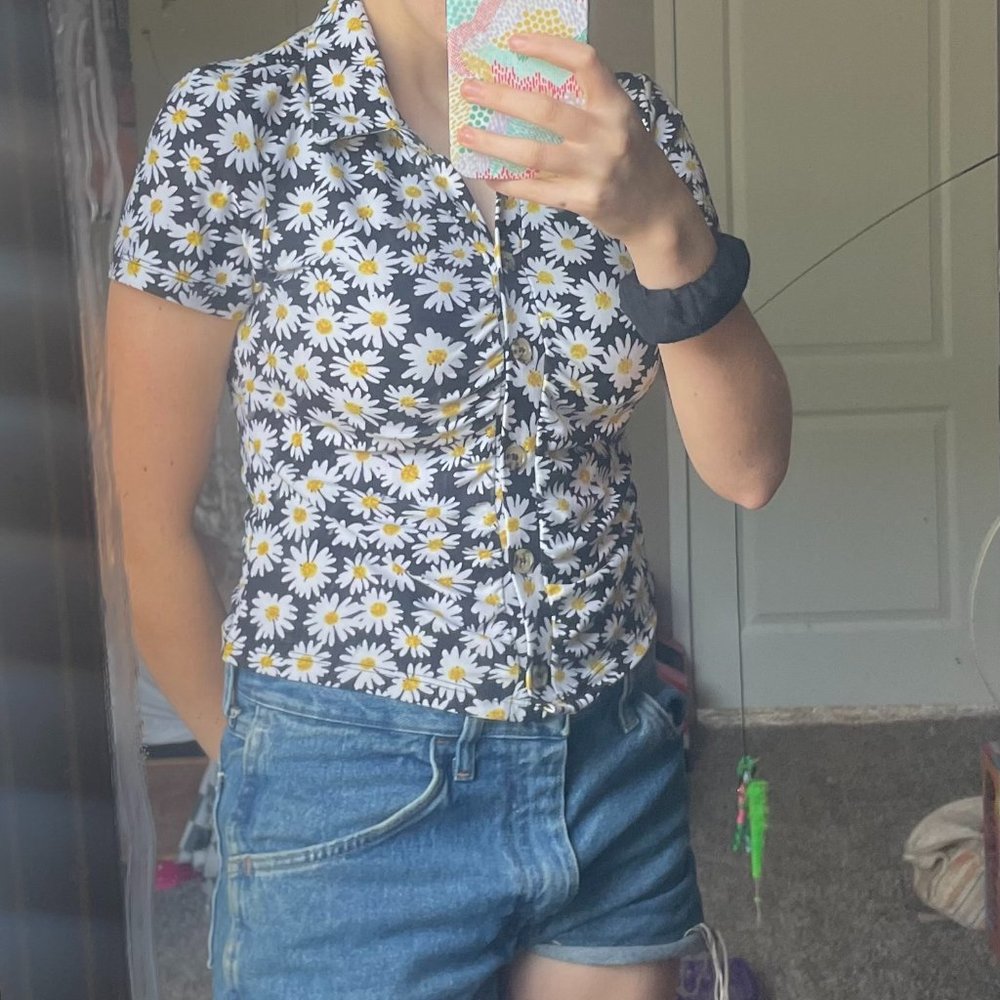 button up daisy printed blouse